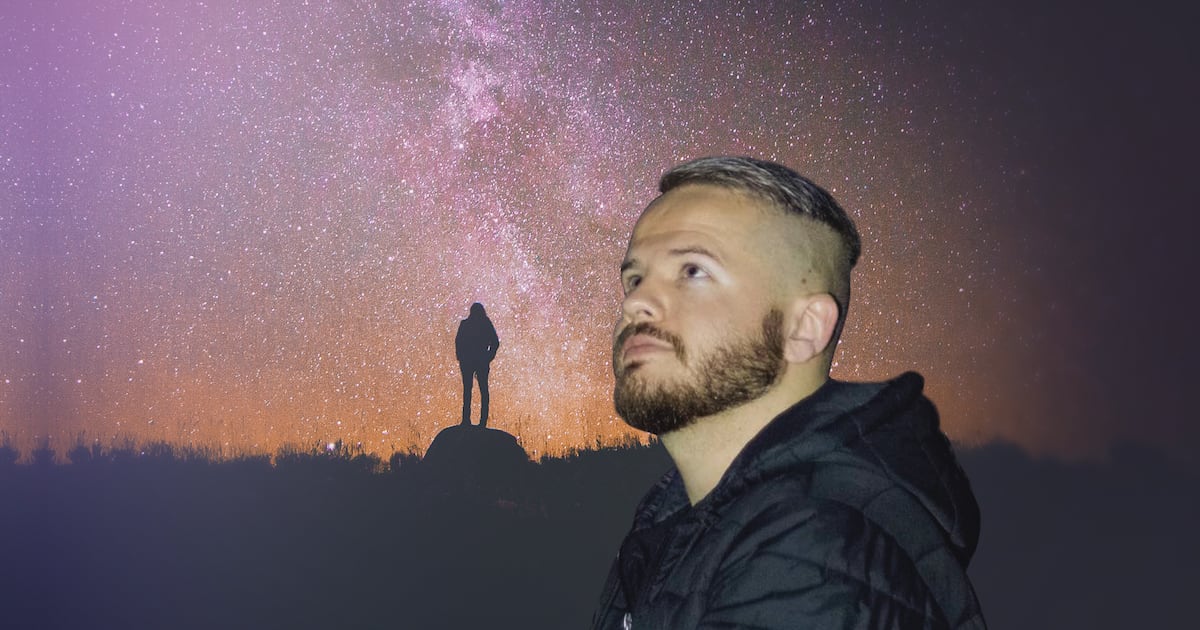 Photo of Kōkōrangi: Māori astronomer guiding crowds into the New Year