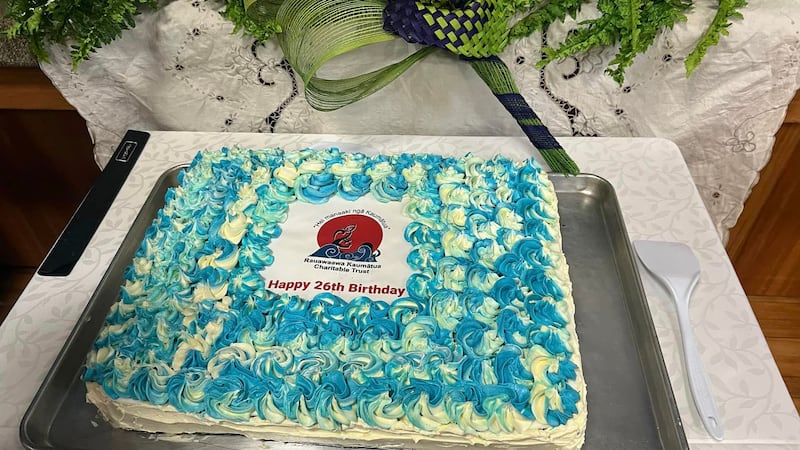 Rauawaawa has celebrated its silver jubilee with cake cutting and kaikōrero.