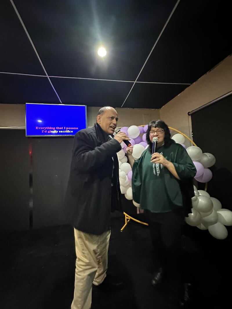 Willie Jackson and Annette Sykes sing karaoke together, despite their disagreement.