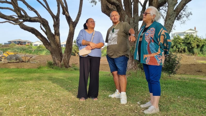 Ngāti Te Whiti hapū members Kura Ratapu, Shelton Healey and Julie Healey. Photo: RNZ/Robin Martin.