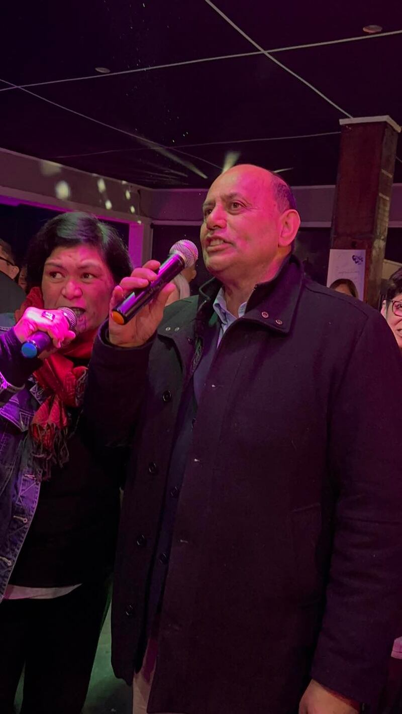 Nanaia Mahuta and Willie Jackson sing karaoke.